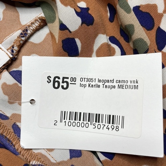 NWT Karlie Leopard Taupe Camo VNeck Blouse, size medium - Picture 5 of 16